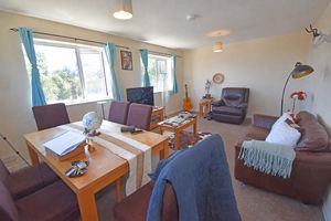 Lounge/Diner- click for photo gallery
